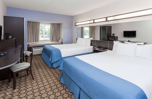 Elkhart Hotel | Comfortable Microtel Inn & Suites Elkhart with Breakfast & More