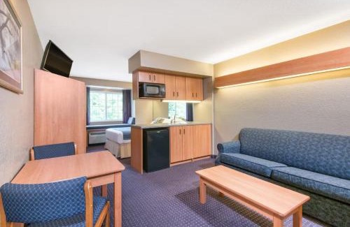 Hazelton Hotel | Pet-Friendly Microtel Inn & Suites: Rated 9/10 for Comfort
