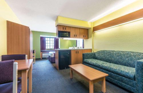 Auburn Hotel | Discover Comfort at Microtel Inn & Suites in Auburn