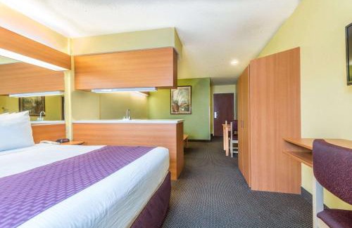 Auburn Hotel | Discover Comfort at Microtel Inn & Suites in Auburn