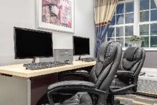 Bowdon Junction Hotel | Pet-Friendly Microtel Inn & Suites in Bremen with Pool