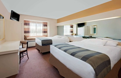 Joplin Hotel | Comfortable Stay at Microtel Inn & Suites Joplin with Pool