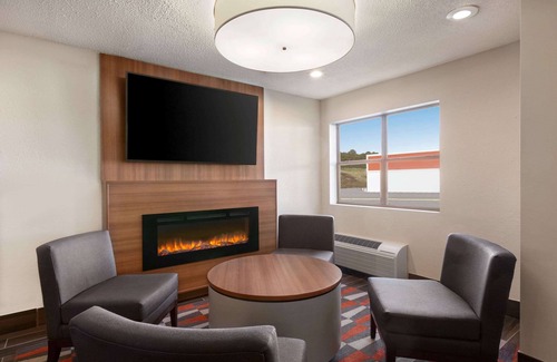 Tifton Hotel | Comfortable Stay at Microtel Inn & Suites in Tifton