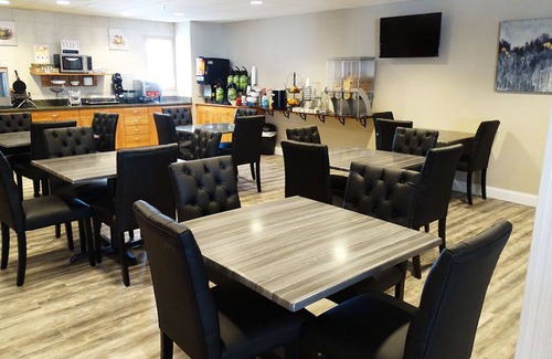 York Hotel | Eco-Friendly Comfort at Microtel Inn & Suites York