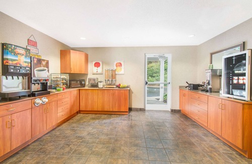 Hazelton Hotel | Comfortable Microtel Inn & Suites with Family-Friendly Amenities