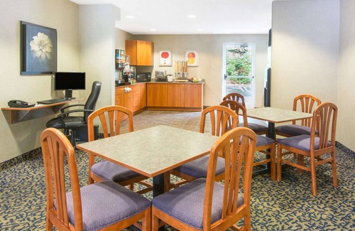 Hazelton Hotel | Comfortable Microtel Inn & Suites with Family-Friendly Amenities