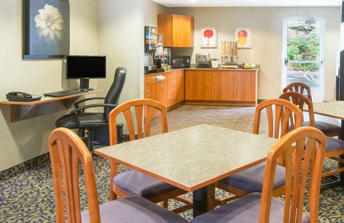 Hazelton Hotel | Comfortable Microtel Inn & Suites with Family-Friendly Amenities