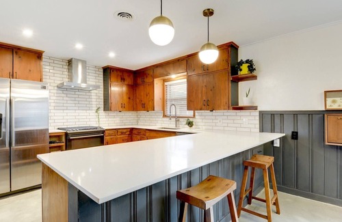 Barton Heights House | Mid-Century 3 bed Zilker Home with huge backyard. Walk Downtown and to the lake!