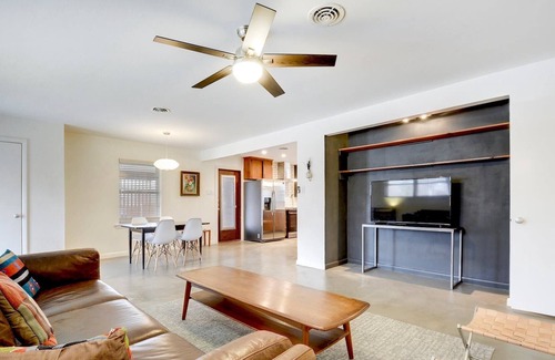 Barton Heights House | Mid-Century 3 bed Zilker Home with huge backyard. Walk Downtown and to the lake!
