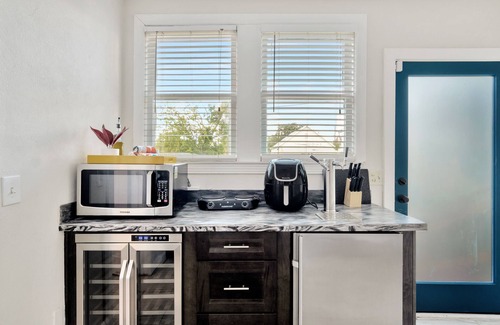 Historic Ybor House | Stylish Mid Century Bungalow with Spa in Ybor City