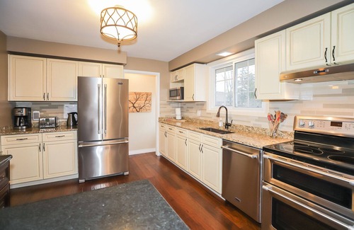 Historic Old Town House | Exceptional Mid-Century Cottage Near Old Town Niagara