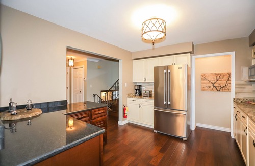 Historic Old Town House | Exceptional Mid-Century Cottage Near Old Town Niagara