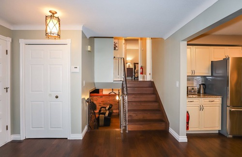 Historic Old Town House | Exceptional Mid-Century Cottage Near Old Town Niagara
