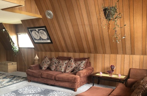 Rye Apartment | Mid Century modern A frame full house