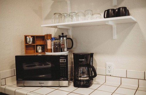 Phoenix House | Discover the Mid Century Modern Guest House Experience