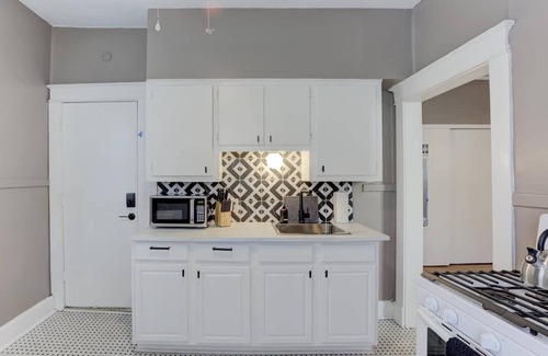 Midtown Apartment | Stylish Midtown Apartment with Breakfast & Pet-Friendly Stay
