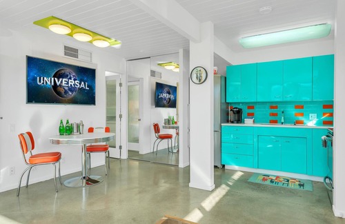 Twin Palms Condo | Mid Century Modern Villa Condo with Pool & Spa in Palm Springs