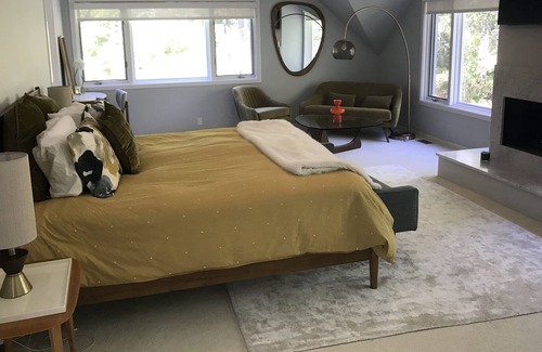 East Hampton House | Mid Century Retreat on 5 Acres Near East Bridge & Sag Harbor