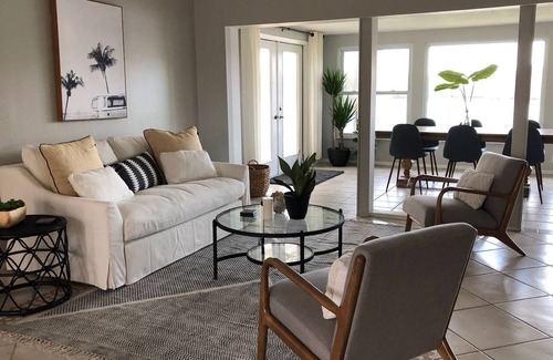 Sorrento Shores House | Mid-century Waterfront Home with heated pool