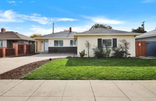 Lodi House | Experience the Mid Century Wineries with a Game Room