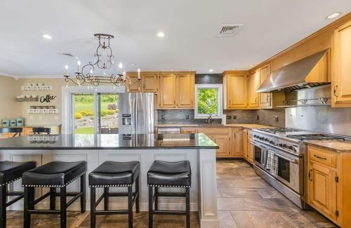 Newburgh House | Explore Mid-Hudson Estate: Pet Friendly with Ocean Views