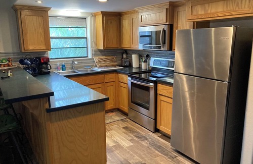 South Padre Island Condo | Cozy Oceanfront Condo with Keyless Entry & Free WiFi