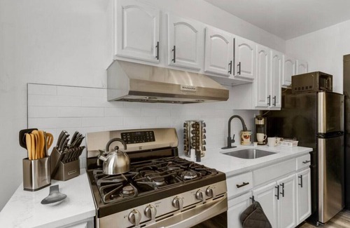 Penn-Knox Apartment | Cozy 2BR Home for Families: Pet & Child Friendly Stay