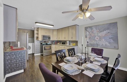 Tri-Cities House | Scenic River View Retreat with Spa and Family Amenities