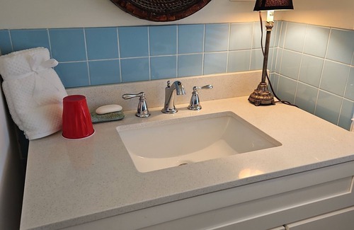 Forty Fort Apartment | Ideal Mid-Term Rental: 2-Bedroom Apartment for Professionals