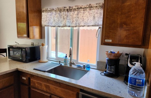Bay Terraces House | Cozy Oceanfront 3-Bed House in San Diego - Rated 10/10