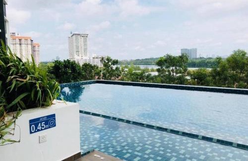 Central District Apartment | Mid Valley CIQ Lake View 3Bedroom Muji Style