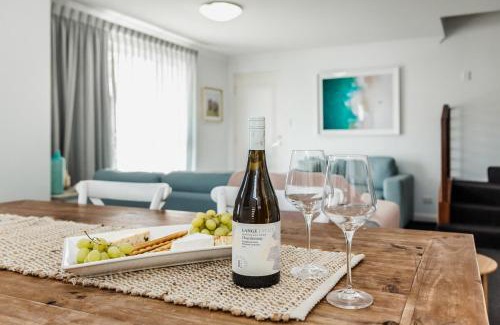 Middleton Beach House | Beachfront Bliss at Midd's - Family-Friendly Retreat