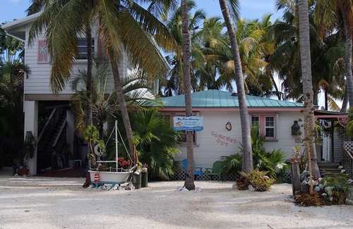 Marathon Cottage | Bayfront Retreats in Middle Florida Keys: 10/10 Guest Rated