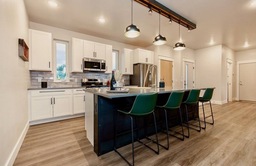 Four Corners Condo | Middlecreek Home: Rated 10/10 with Breakfast & Family Amenities