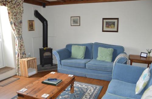 Pickering House | Experience Middlehead Cottages with Ocean Views and Hot Tub