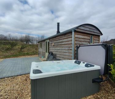Pickering House | Cozy Holiday Homes with Ocean Views in Newton, UK