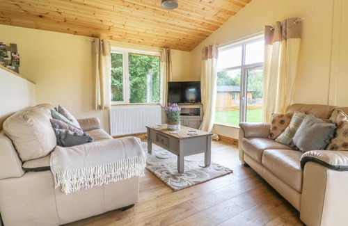 Kiplin House | Explore Middlesex Lodge, Richmond - 4-Star Family Haven