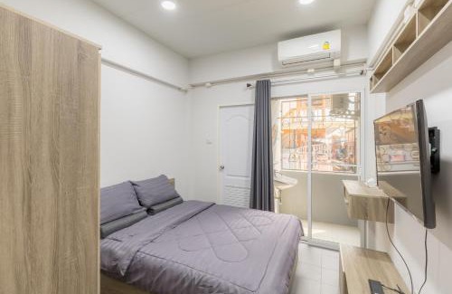 Bang Chan Hotel | Affordable Comfort at MiddleWay House Bangkok Awaits You