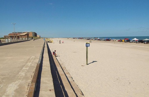 Corpus Christi Apartment | Exceptional Family Getaway at Midnight Bay Retreat TMBAK