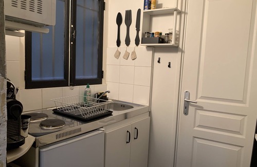 Terreaux - Bat d'argent Apartment | Modern Midoon Guest Apartment in Downtown Lyon with Kitchen
