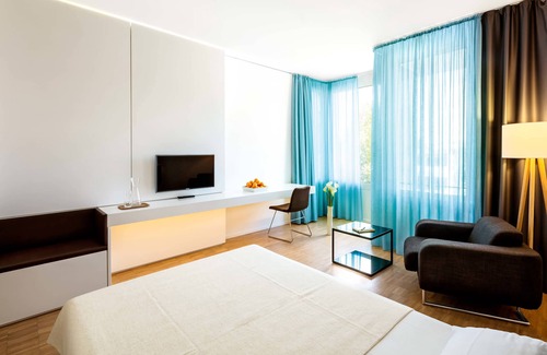 Dossenheim Hotel | Discover Midori The Green Guesthouse - Rated 9/10 Stay
