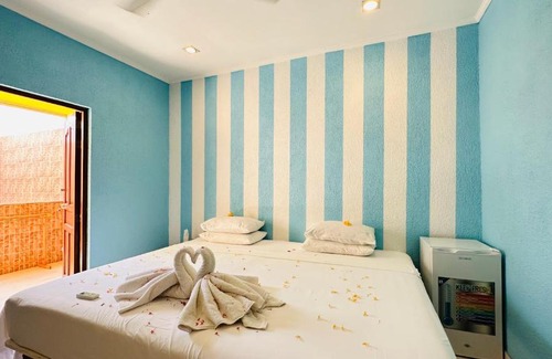 Thulusdhoo Island House | Pet-Friendly Midsummer Thulusdhoo with Ocean Views