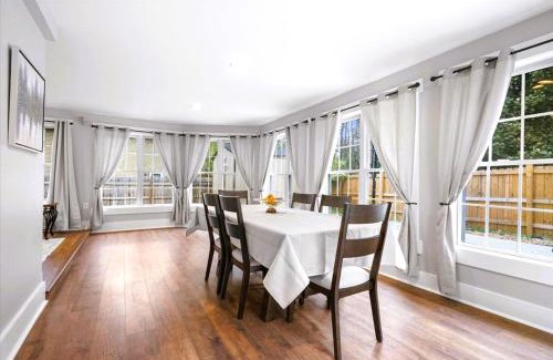Fredericksburg House | Midterm, pet & family friendly 28 day stays