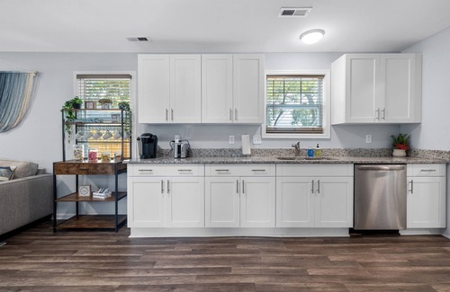 Buckroe Beach House | Cozy Fire Pit Retreat - 3 Min to Beach with Oceanfront Views