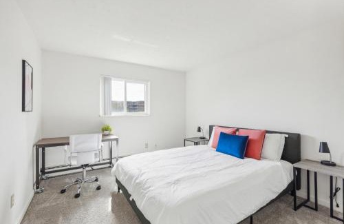 Parma Apartment | Midtown 3603 I Cozy & Comfy I Free Parking