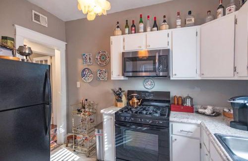 Midtown Apartment | Chic Midtown Bohemian Retreat - 4 Star Stay, Rated 9/10
