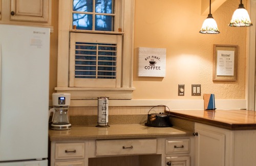 Midtown House | Midtown Bungalow - Steps from Overton Square Fun!