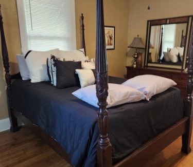 Memphis House | Midtown Getaway: Guest Rated 10/10 with Pet-Friendly Perks