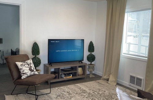 Colville House | Midtown Gem: Family-Friendly Stay with 9.8 Guest Rating