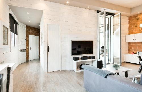 Dreta de l'Eixample Apartment | Stylish Midtown Apartments by Sweett - Family-Friendly Retreat